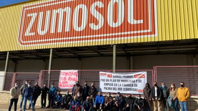Photo of Unidas Podemos apoya a los 38 trabajadores de Zumosol que han perdido su empleo en Palma del Río